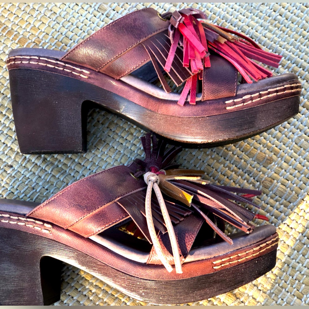 NWOT ANTELOPE s38 Euro leather tassel top sandals. Gorgeous,well made, platform